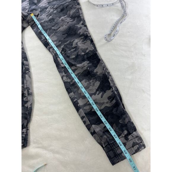 Spanx Blackwash Camouflage Stretch Twill Cargo Jogger Zipper Hem Detail Small - Picture 12 of 12